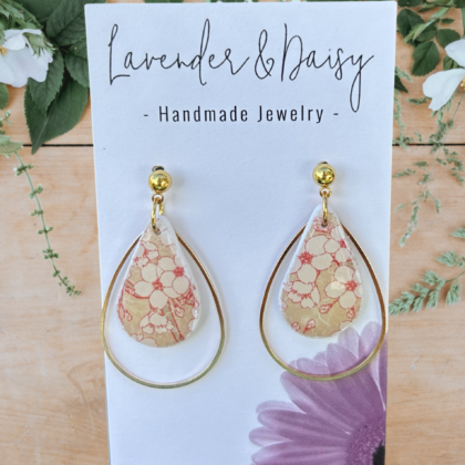 Floral Design Earrings / Gold plated